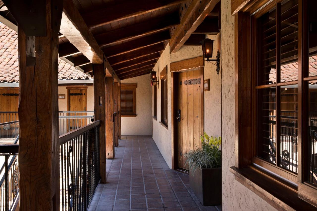 Rancho Caymus Inn Rutherford Экстерьер фото