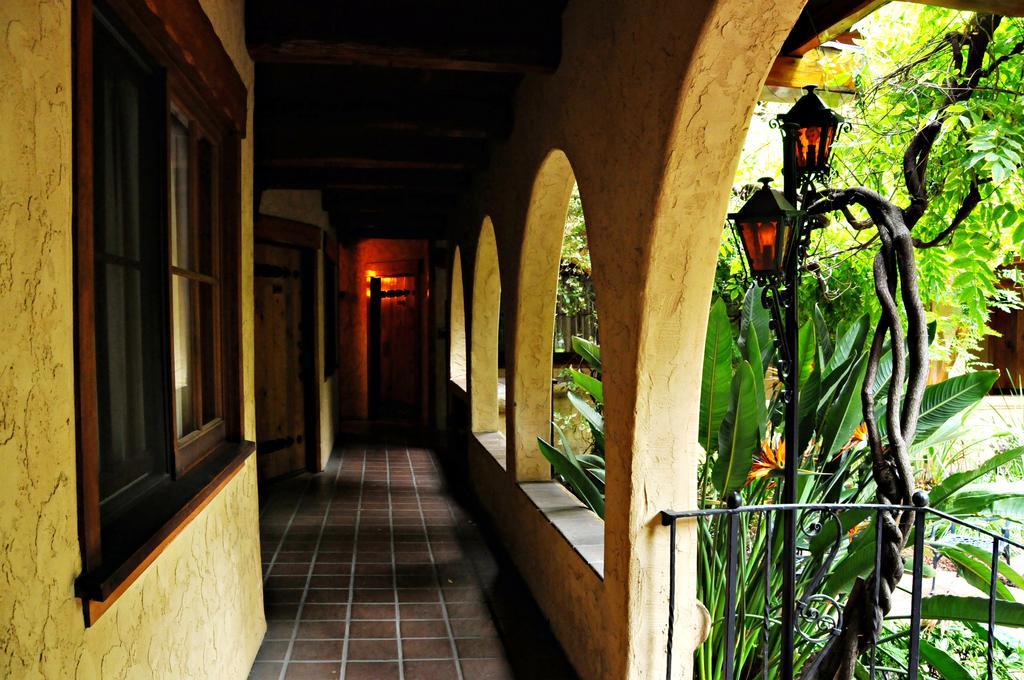 Rancho Caymus Inn Rutherford Экстерьер фото